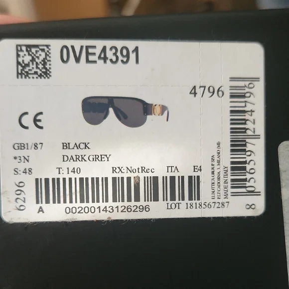 Versace Sunglasses - Picture 8 of 9